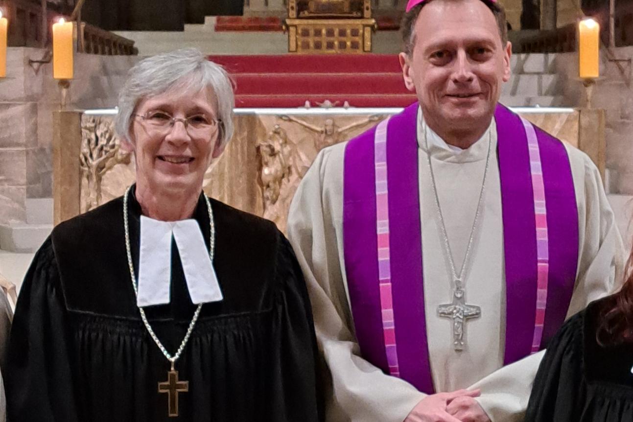 Regionalbischöfin Berhild Sachs und Erzbischof Herwig Gössl